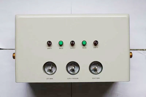 自动切换汇流排7